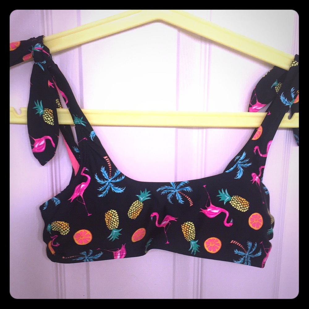 BRAND NEW WO TAG Xhilaration Flamingo Bikini Top